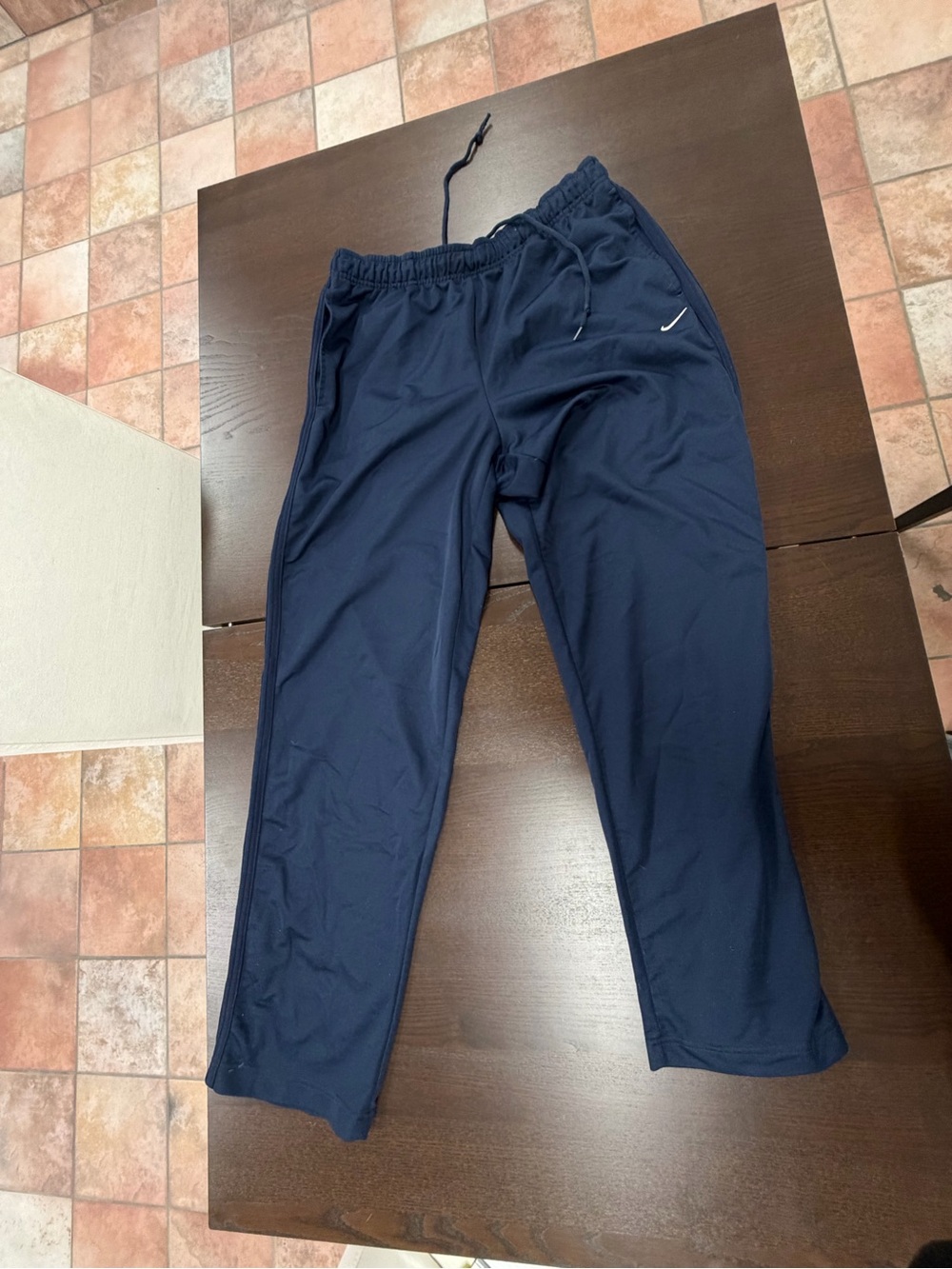 One pair of size extra large Nike sweatpants